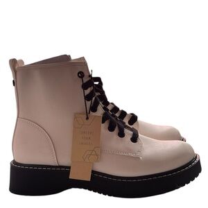 Sam & Libby White Ankle Boots with Black Soles​